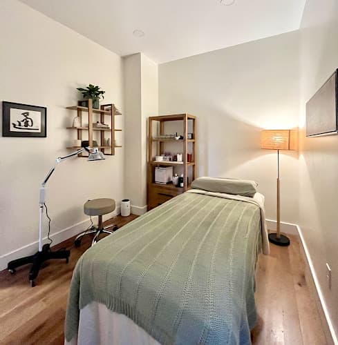 Mode Moon Acupuncture - Fertility acupuncture clinic