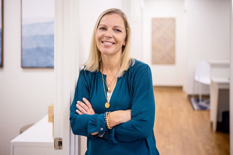 Thrive & Heal, Juliet Farrell - Fertility acupuncture clinic