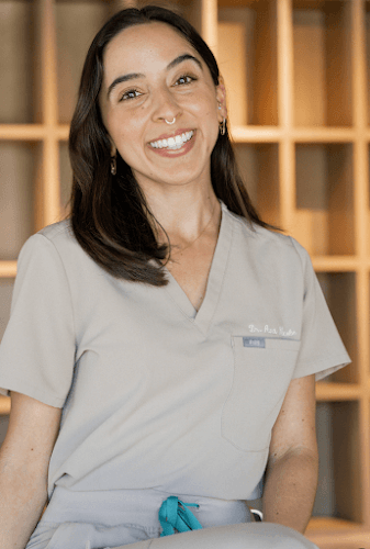 Dr. Ana Nicole Barforough - Acupuncture and Chinese Medicine - Fertility acupuncture clinic