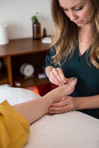 Golden Hour Acupuncture & Wellness - Fertility acupuncture clinic